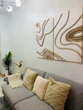 Minimalist Chic Condo near MOA-Shore3 Tower2